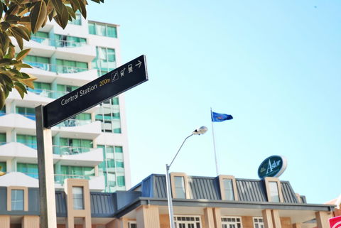 Astor Metropole Hotel - Flights 20