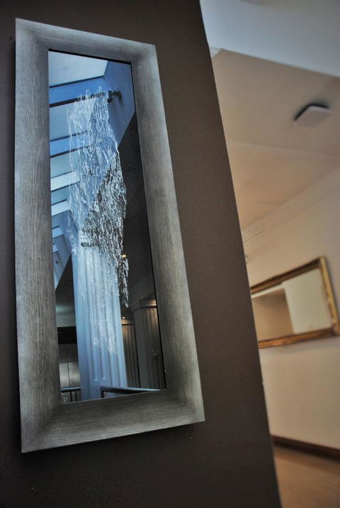 Astor Metropole Hotel - Flights 9