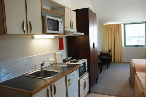 Astor Metropole Hotel - Flights 10