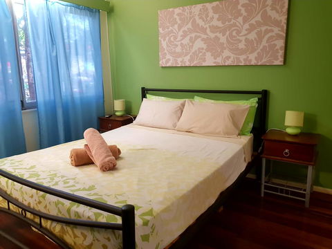 Arcadia Beach Guest House And Car Hire - Flights 20