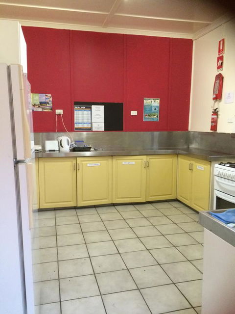 Arcadia Beach Guest House And Car Hire - Flights 5