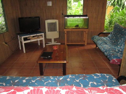 Arcadia Beach Guest House And Car Hire - Flights 3