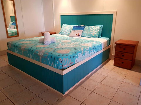 Arcadia Beach Guest House And Car Hire - Flights 8
