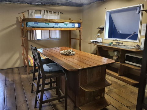 Arcadia Beach Guest House And Car Hire - Flights 35