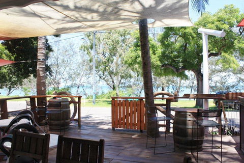 Arcadia Beach Guest House And Car Hire - Flights 2
