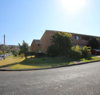 1/2 Brunswick Avenue - Flights