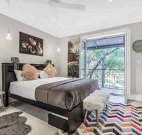 142 Wyndham - Flights
