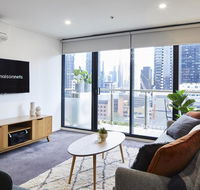 2 Bdrm 2 Bthrm Apt With Parking in Central CBD - Flights
