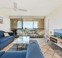 2 Bedroom Top Floor Unit - Ocean Views and Pool - Flights