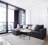 25 Empire 1Br1Bth Pinkytoffee MelCen CBD FreeTram  - Flights