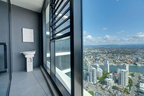 D-Ocean Retreat Modern 3-Bedroom Apartment - Flights 2