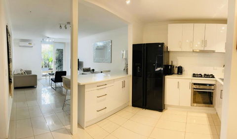 D101 Charming Apartment- Free Parking - Flights 4