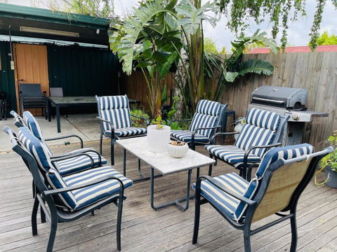 D103 Lemon Tree House - Flights 0