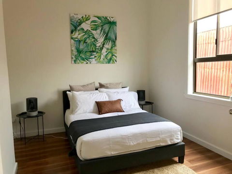 D109 Inner City Oasis On Buckingham - Flights 0
