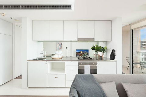 DH707 - 1 Bedroom Unit Victoria St - Darlinghurst - Flights 2