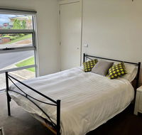 5 Star Gowanbrae Views - Flights