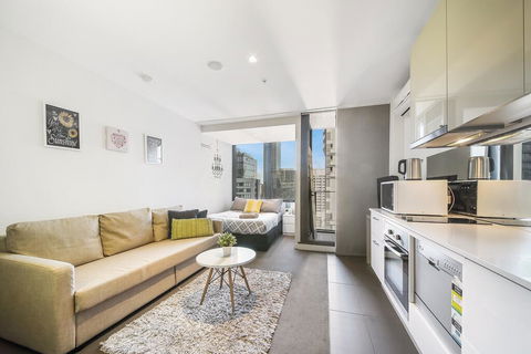 A Charming Studio With Stunning City Views - Flights 0