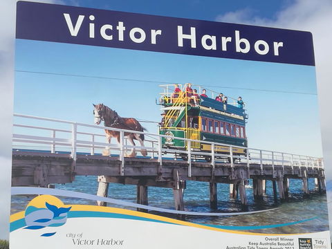A Victor Harbour Retreat Aldinga Tony's Music Cottage - Flights 2