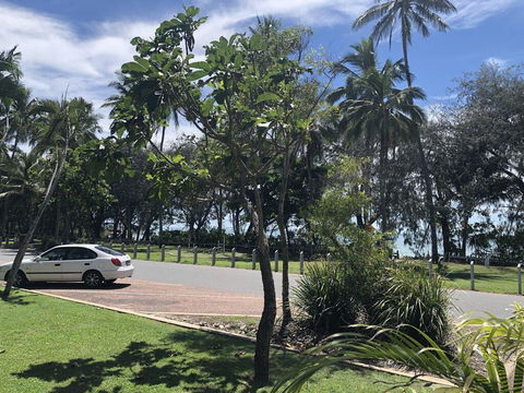 Absolute Beachfront - Flights 3