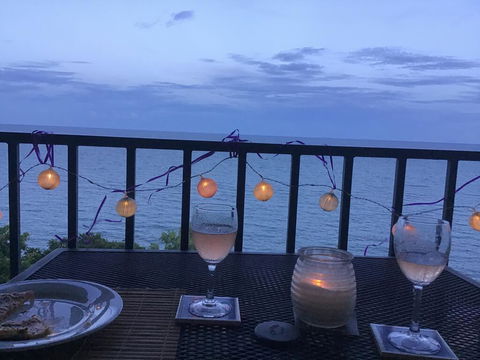 Absolute Beachfront With Million Dollar Views - Flights 1