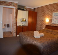 Acacia Motor Inn - Flights