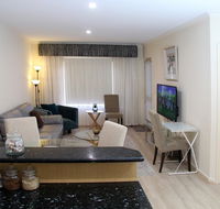 ADELAIDE CBD APARTMENT - 3BR 2BATH  CARPARK - Flights