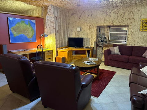 Down To Erth B&B - Flights 0