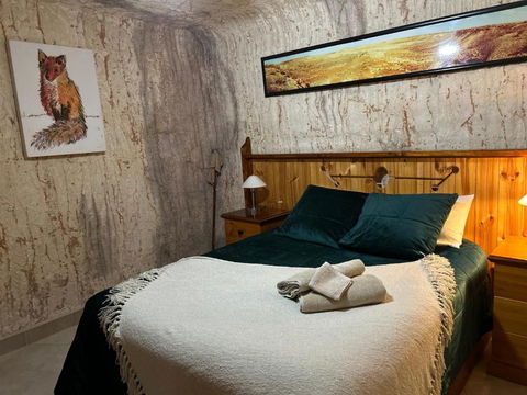 Down To Erth B&B - Flights 2