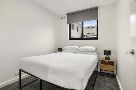 Elegant East Melbourne 1-Bed By Fitzroy Gardens - Flights 2