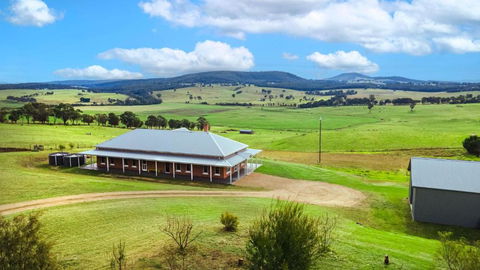Ellaswood Homestead - Flights 2