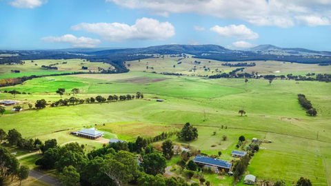 Ellaswood Homestead - Flights 1