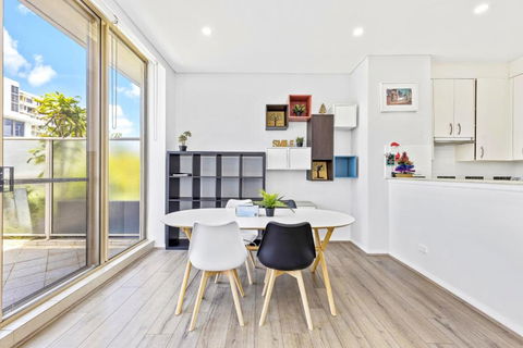 Fabulous 2B Apt Waterloo - Flights 4