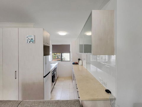 H2O Holiday Apartments Unit 12 - Flights 2