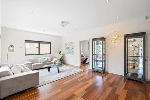 Home & Theatre, Golf, Highpoint - Flights 1