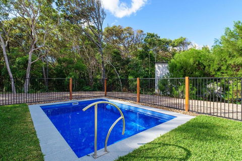 Ibis 9 House - Flights 2