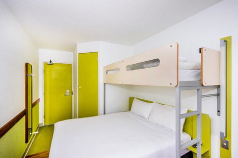 Ibis Budget - Newcastle - Flights 2