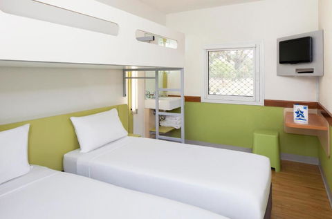 Ibis Budget - Melbourne Airport - Flights 2