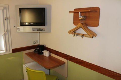 Ibis Budget - Melbourne Airport - Flights 3