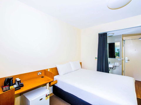 Ibis Budget Sydney Olympic Park - Flights 2