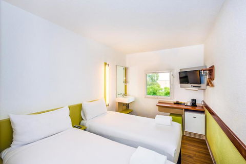 Ibis Budget - St Peters - Flights 3
