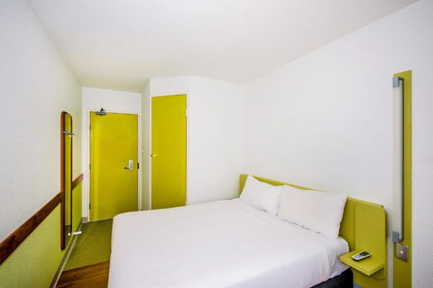 Ibis Budget - St Peters - Flights 2