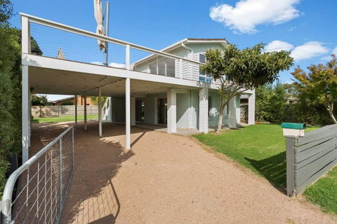 Imollu Beach House 5-Bed 2 5-Bath - Flights 1
