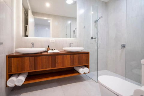 Incredible Views, Open Spaces, Holiday Villa Townsville - Flights 3