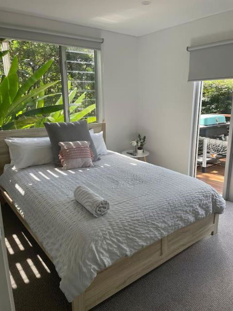 IMPORTANT MESSAGE This Property Is Not Currently Available For Holiday Letting - Flights 3