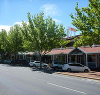 Adelaide Travellers Inn Backpackers Hostel - Flights