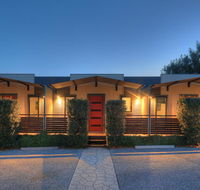 Airport Tourist Village Melbourne - Flights