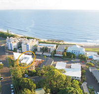 Alex Beach House - Flights