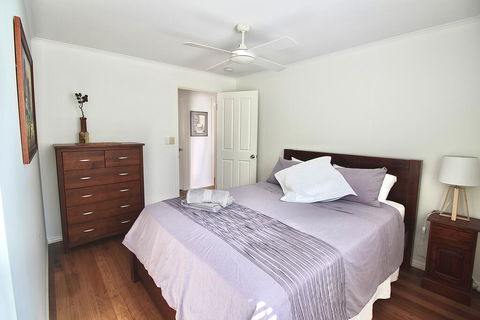 Aloha Alex Beach House Pet-friendly- 450m To The Beach - Flights 3
