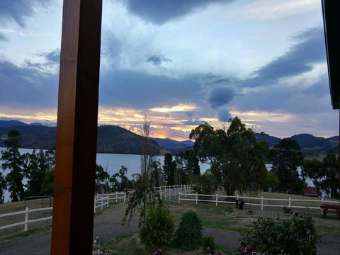 Ambience On Huon Bed & Breakfast - Flights 3