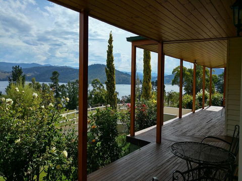Ambience On Huon Bed & Breakfast - Flights 2